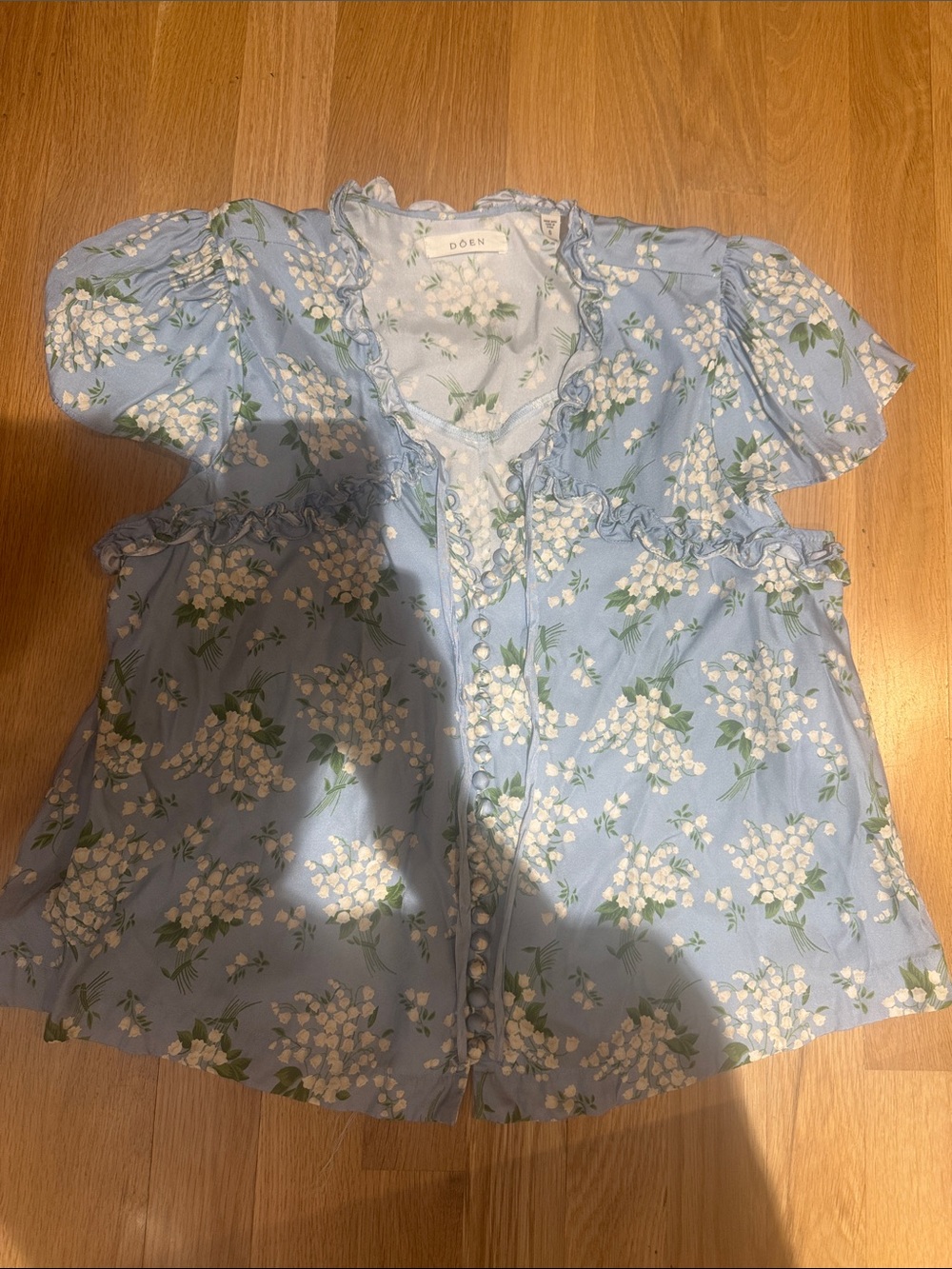 Doen Light Blue Floral Ruffle Puff-Sleeve Kids Blouse